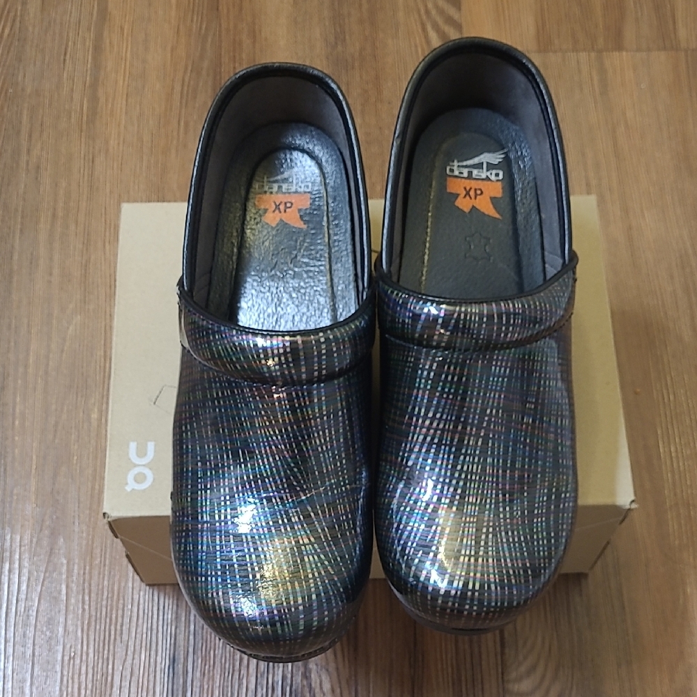 Dansko women‎ Shimmering Multicolor Dress Shoes  zise 40